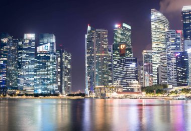 Gece cityscape manzarası fotoğrafı Singapur merkezi iş dağıtım