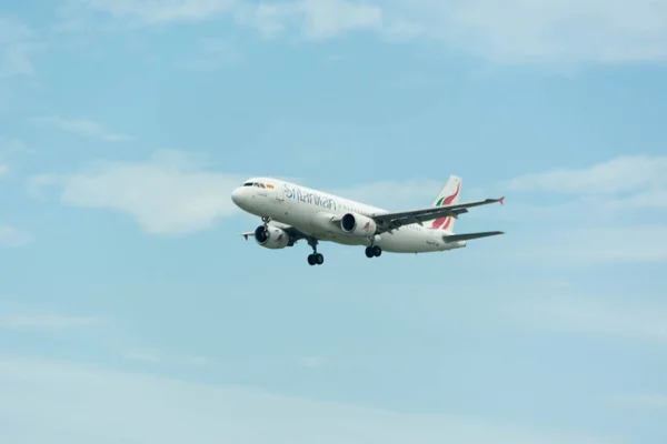 Singapur Changi uluslararası havaalanında açılış Srilankan hava uçak