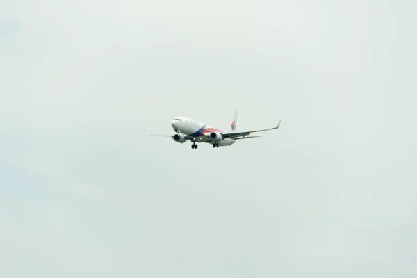 Malaysian Air Airplane Landing at Singapore Changi International — Stock Photo, Image