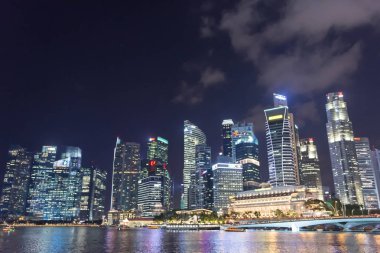 Gece cityscape manzarası fotoğrafı Singapur merkezi iş dağıtım