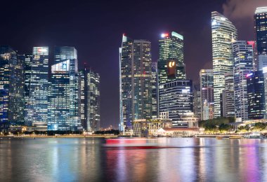 Gece cityscape manzarası fotoğrafı Singapur merkezi iş dağıtım