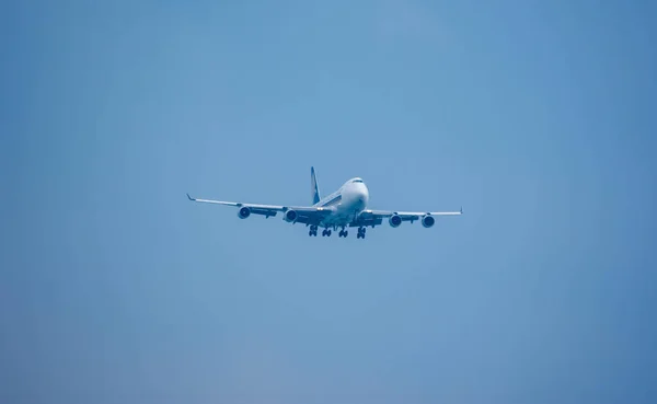 SINGAPORE - DECEMBER 21, 2019:Boeing 747 Singapore Airlines appr — Stock Photo, Image