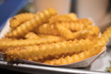 Makro boy patates kızartması. Eşit ve çıtır çıtır.