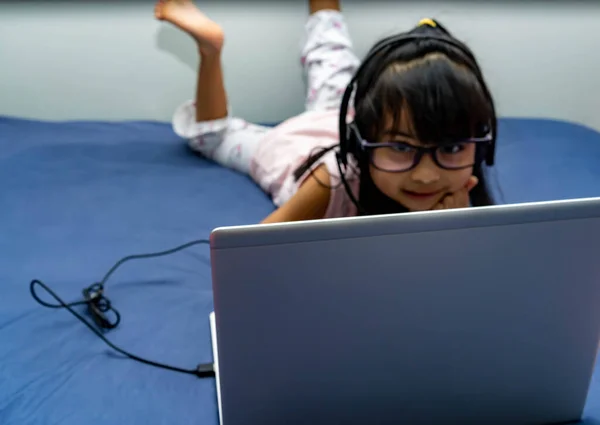 Bella Bambina Che Finge Voler Lavorare Casa Bambino Che Finge — Foto Stock