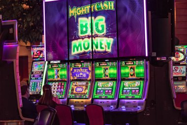 Las Vegas, Las Vegas, Nevada 'daki kumarhanelerden kumar makineleri, 30 Mart 2020