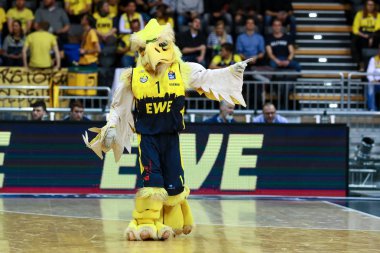 Oldenburg, Almanya, 20 Kasım 2019: Ewe Oldenburg ile Aquila Trento arasında oynanan Eurocup maçı sırasında Ewe Oldenburg 'un maskotu.