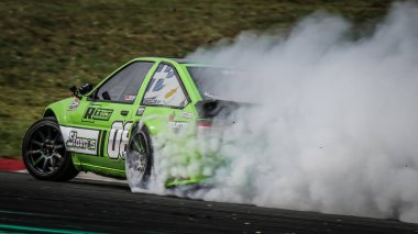 Oschersleben, Almanya, 30 Ağustos 2019: Yunan yarış pilotu Stavros Grillis, Motorsport Arena Oschersleben 'deki 4. Asya Arena' da oynanan Drift Kings Uluslararası Serisi sırasında Toyota Corolla Ae86 'yı sürüyor.
