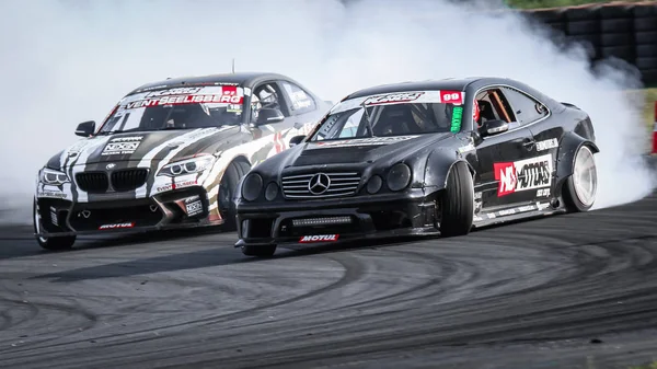 Oschersleben, Almanya, 31 Ağustos 2019: Oschersleben 'deki Motorsport Arena' da Drift Kings Uluslararası Serisi sırasında Mercedes Benz Clk kullanan yarış sürücüsü Serhii Kremets.