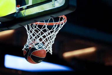 Berlin, Almanya, 18 Aralık 2019: Euroleague basketbol maçında Berlin 'de Mercedes Benz Arena' da Alba Berlin ve Fc Bayern Münih arasında oynanan resmi maç topu..