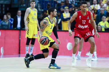 Berlin, Almanya, 18 Aralık 2019: Alba Berlin 'den Peyton Siva, Berlin' deki Mercedes Benz Arena 'da Alba Berlin ile Fc Bayern Münih arasında oynanan Euroleague basketbol maçı sırasında eylem halindedir..
