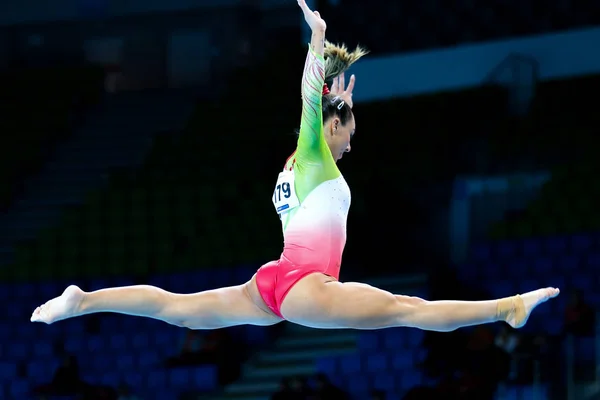 Szczecin, Polonya, 11 Nisan 2019: Sanatsal jimnastik şampiyonası sırasında Portekizli Filipa Martins 