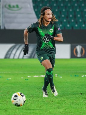 Wolfsburg, Almanya, 12 Aralık 2019: Kevin Mbabu, Vfl Wolfsburg ile Wolkswagen Arena 'daki As Saint-Etienne arasında oynanan Uefa Avrupa Ligi maçı sırasında görev başındaydı.