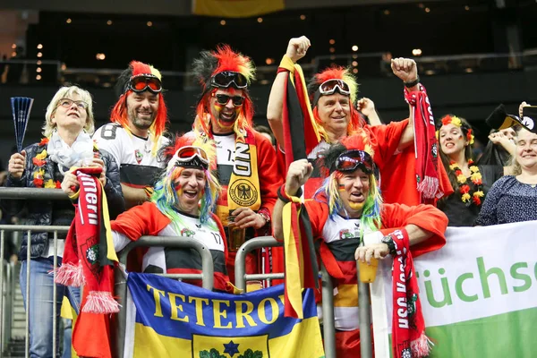 Berlin, Almanya, 12 Ocak 2019: Sırp hentbol oyuncusu Zoran Nikoliç, 2019 Dünya Erkekler Hentbol Kupası 'nda Berlin' deki Mercedes-Benz Arena 'da top atıyordu..