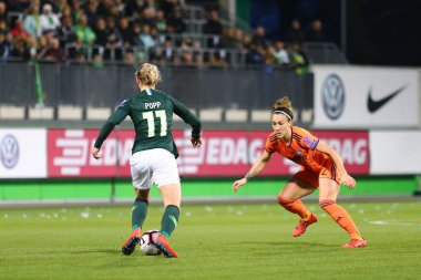 Wolfsburg, Almanya, 27 Mart 2019: VfL Wolfsburg 'dan Caroline Graham Hansen UEFA Kadınlar Ligi Şampiyonlar Ligi' nin bir futbol maçı sırasında görev başında.