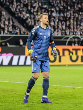 Wolfsburg, Almanya, 20 Mart 2019: Almanya ile Sırbistan arasındaki uluslararası dostluk maçı sırasında Alman kaleci Manuel Neuer.