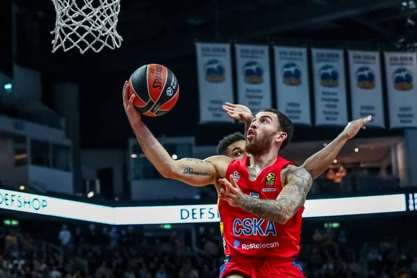Berlin, Almanya, 25 Ekim 2019: EuroLeague basketbol maçı sırasında basketbol oyuncusu Mike James Berlin, Berlin 'deki Mercedes Benz Arena' da CSKA Moskova 'ya karşı..
