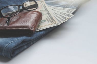 Kot pantolon, cüzdan, Doları, gözlük Finans ve Turizm ba