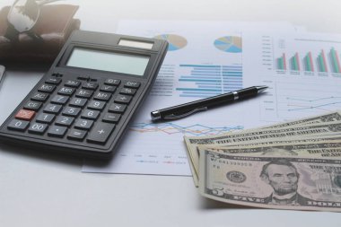 Pr ve ofis Resepsiyon yatırım hesap makinesi ve Doları para