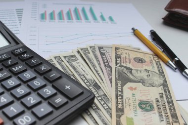 Pr ve ofis Resepsiyon yatırım hesap makinesi ve Doları para