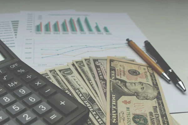 Pr ve ofis Resepsiyon yatırım hesap makinesi ve Doları para