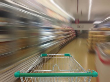 Süpermarket koridor boş alışveriş sepeti, süpermarket ile ab depolamak