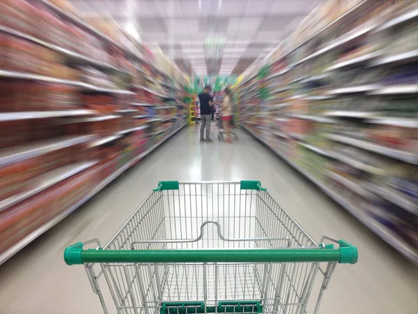 빈 쇼핑 카트, 슈퍼마켓 슈퍼마켓 통로 저장 ab — 스톡 사진