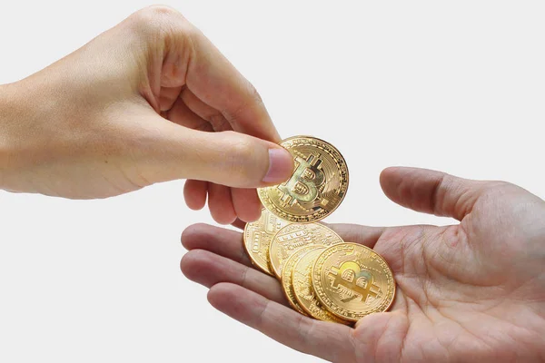 Betala bitcoin, hand användning bitcoin — Stockfoto