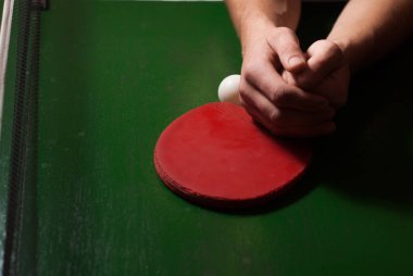 ping pong veya Masa Tenisi raketi topu ile,