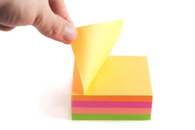 Uyarı mektupları için etiket adam açar.