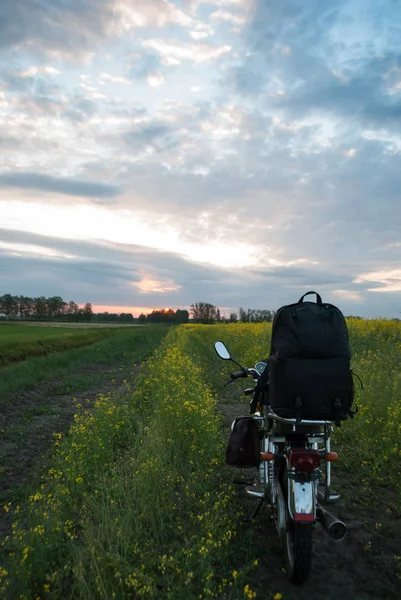 Abenteuer auf dem Motorrad. — Stockfoto