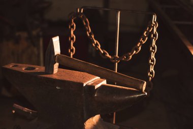 çekiç ve örs, metal dövme için Araçlar,