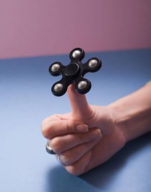 Siyah spinner başparmak Dengeleme