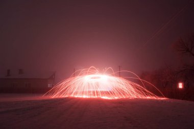 Sis, Çelik yün fotoğraf parlak koyu kırmızı kıvılcım,