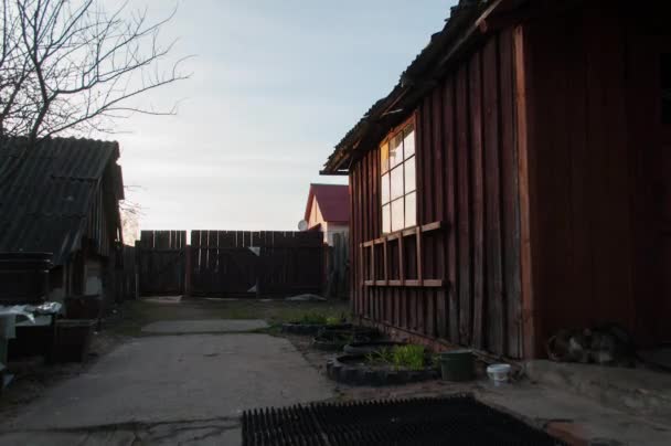 Patio rústico al atardecer lapso de tiempo en Full HD . — Vídeos de Stock