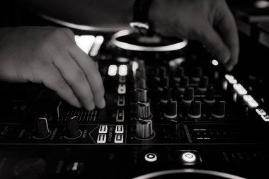 Kulüp DJ Denetim Masası