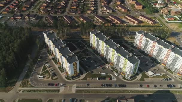 OBNINSK, KALUGA REGION dron przelatuje nad pierwszym naukowym miastem Rosji, mucha drona — Wideo stockowe