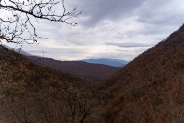 Ermenistan, sonbahar, 2019: Ermeni kayalıklarının sakin ve manzaralı manzaraları