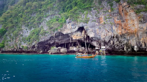 Piękne i spokojne wyspy - Phi Phi Island, In Phi Phi — Zdjęcie stockowe
