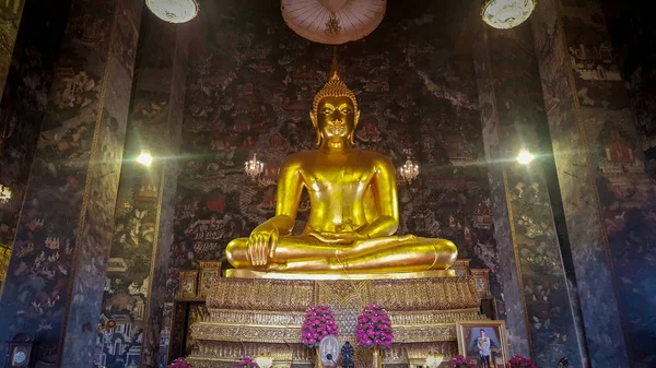 Złota medytacja Budda Wielkie posągi Wat Suthat Thepwararam Zdjęcie Stockowe