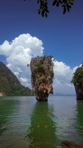 Wyspa Khao Phing Kan - Wyspa Jamesa Bonda w Phuket — Zdjęcie stockowe