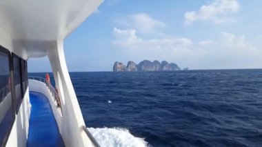 Güzel ve Huzurlu Adalar - Phi Phi Adası, In Phi Phi, Tayland 22 / 11 / 2019