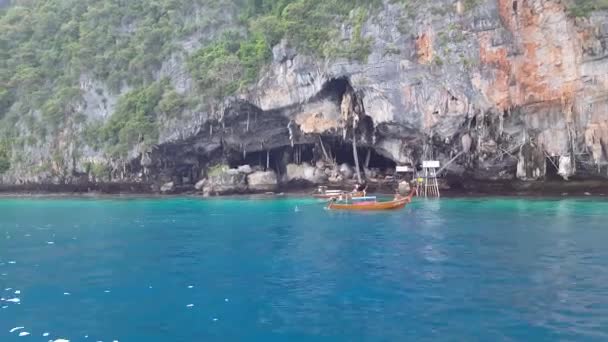 Peștera Viking Phi Phi Island Phi Phi Thailanda 2019 — Videoclip de stoc