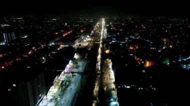 Karaçi, Nazimabad 'daki hava trafiğinin güzel görüntüsü.