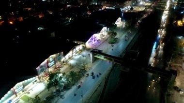 Karaçi, Nazimabad 'daki hava trafiğinin güzel görüntüsü.
