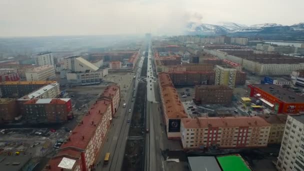 Inquérito aéreo de uma cidade russa do Norte Norilsk — Vídeo de Stock