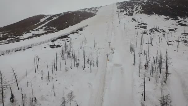 Ski Lift e Piste. Vista aérea — Vídeo de Stock