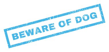 Bir köpek lastik damgası dikkat