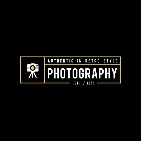 Fotoğraf logo, rozetleri ve etiket tasarım öğeleri kümesi. Fotoğraf kamera vintage tarzı nesneler, retro vektör çizim.