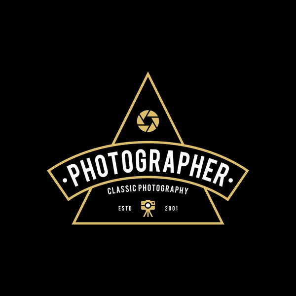 Fotografie logo's, Badges en etiketten ontwerpelementen instellen. Foto camera vintage style-objecten, retro vectorillustratie. — Stockvector