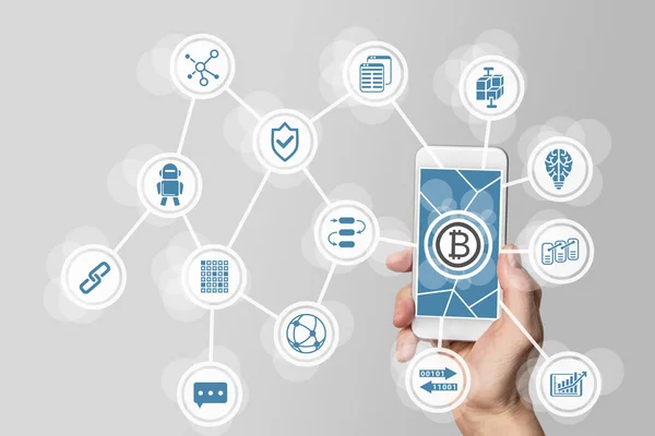 Conceito de blockchain e bitcoin visualizado por telefone celular e fundo cinza — Fotografia de Stock